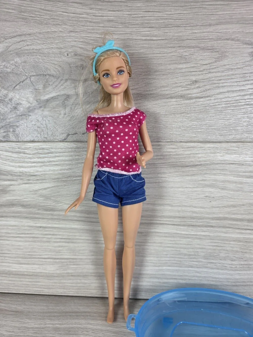 Barbie DGY83 Plastic Doll Playset w Accessories and Instructions Puppy Dog SU39